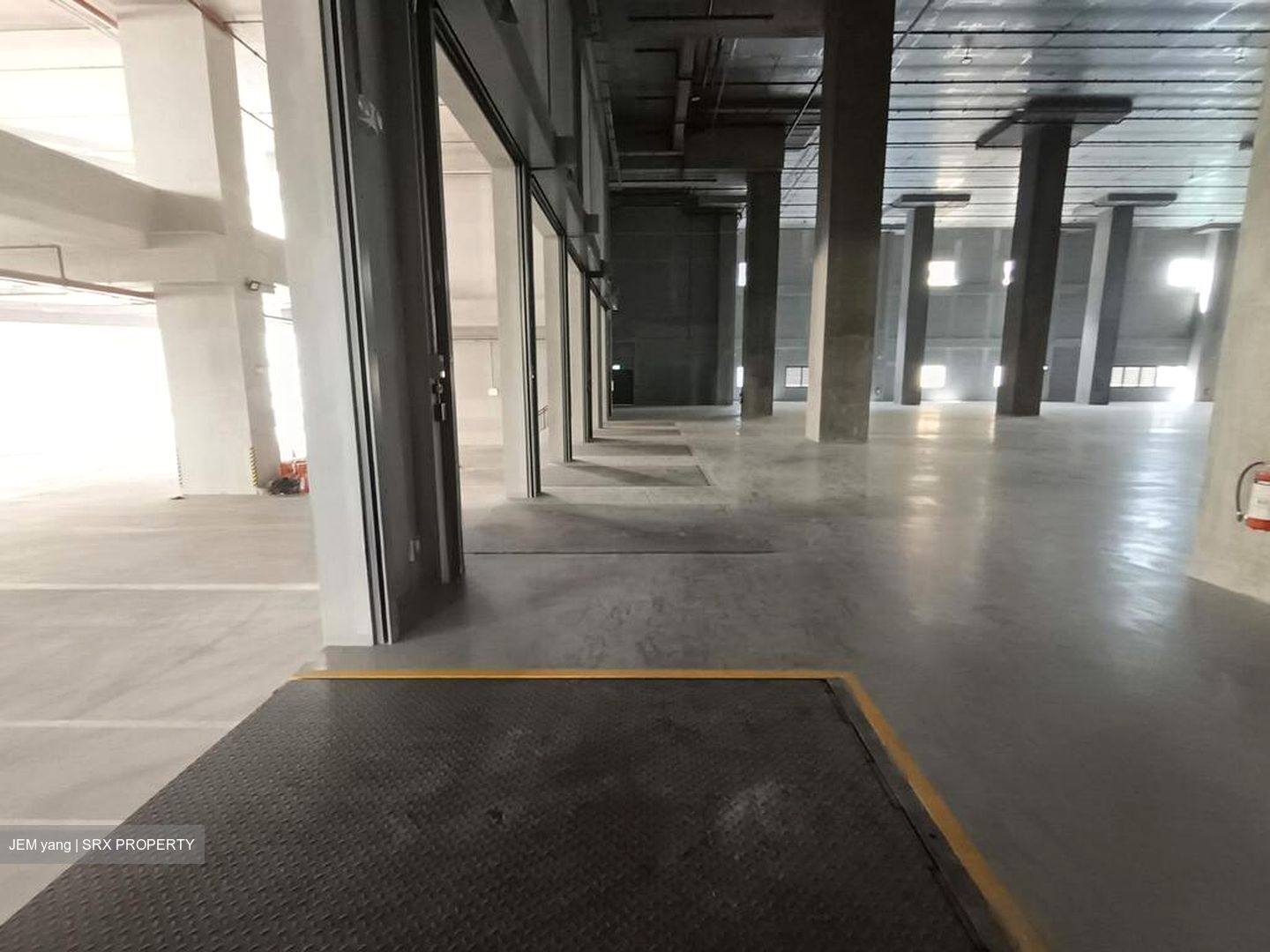 Toh Guan Road East (D22), Factory #521069261